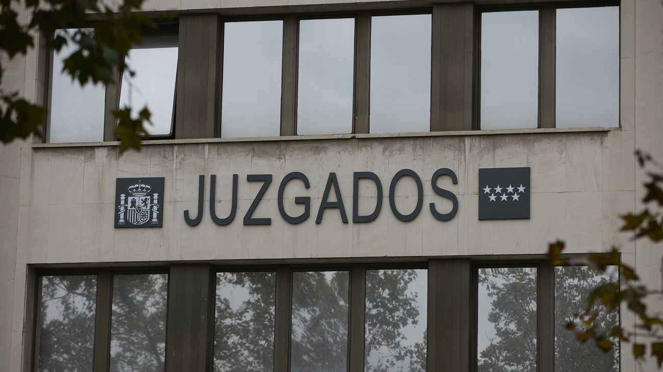 Justicia y los letrados de la Administración en huelga se citan este jueves