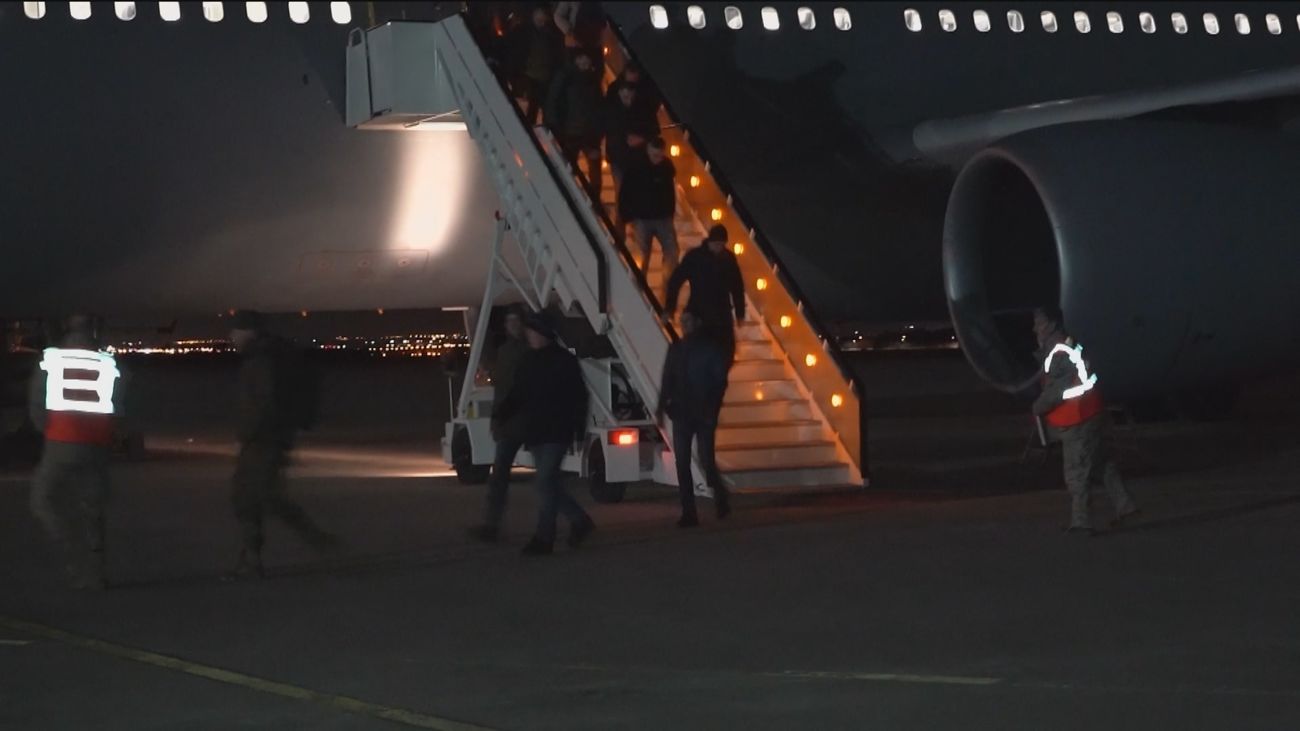 España recibe un contingente ucraniano con las primeras tripulaciones de los carros Leopard