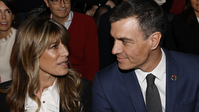 Pedro Sánchez despedido con gritos de "¡Traidor!" tras su visita a la Fashion Week Madrid