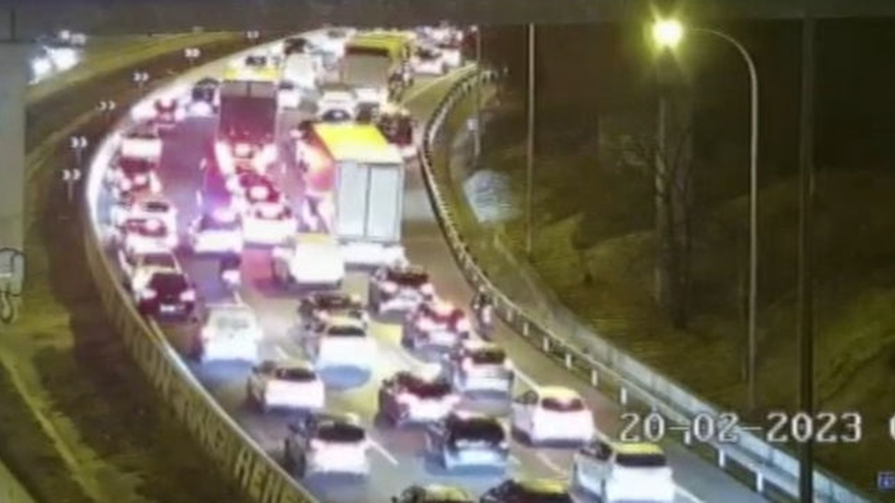 Dos accidentes  en la M-40,  en Coslada y Pozuelo. provoca varios kilómetros de retenciones