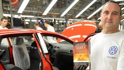 Una asociación madrileña premiada por fomentar la lectura en fábricas de toda España