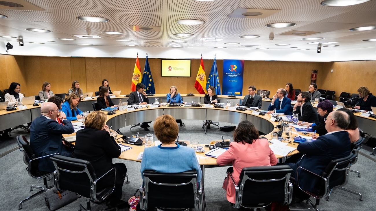 Reunión de la vicepresidenta primera Nadia Calviño con el Comité de control presupuestario del Parlamento Europeo