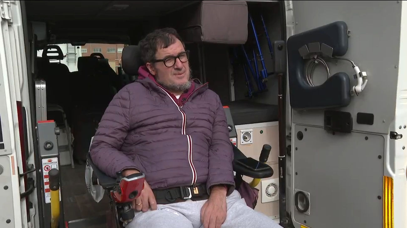 Un investigador español con ELA de Alcalá culmina su sueño de hacer el Madrid-Dakar