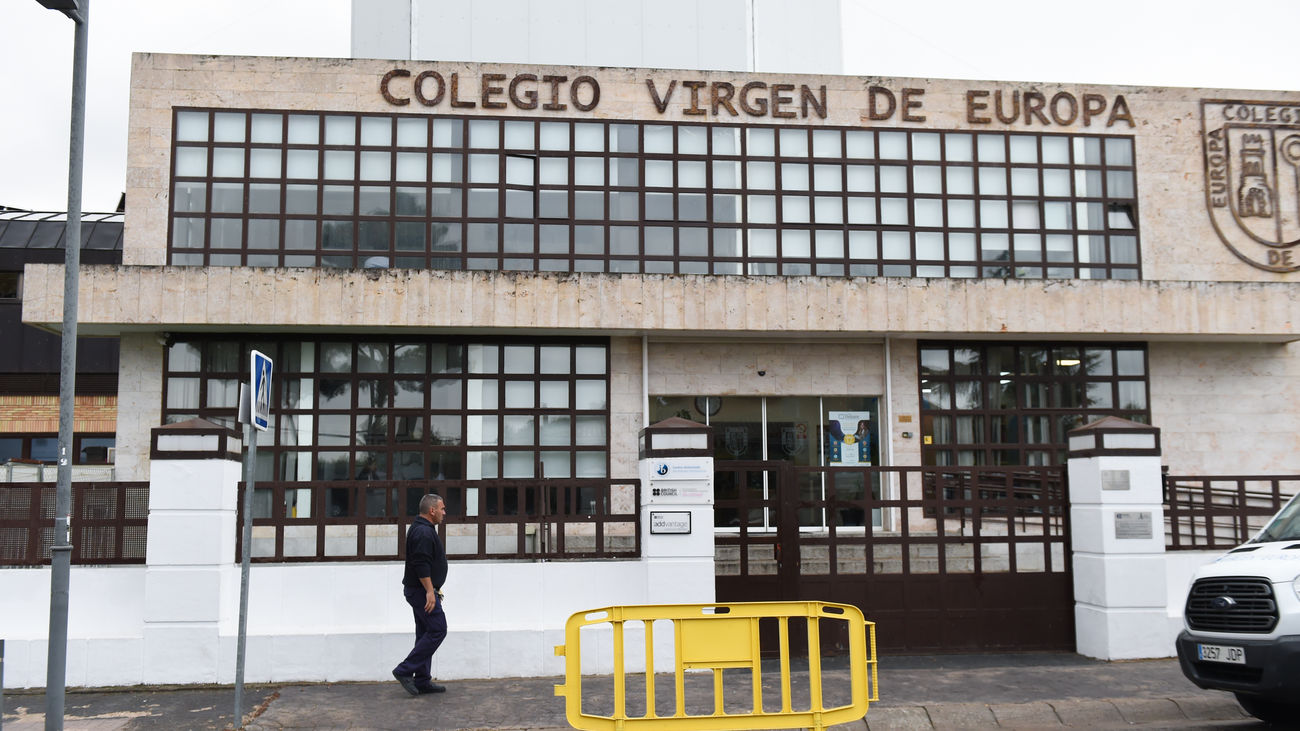La huelga de letrados estanca el caso contra el profesor investigado por grabar a alumnas en un colegio de Boadilla
