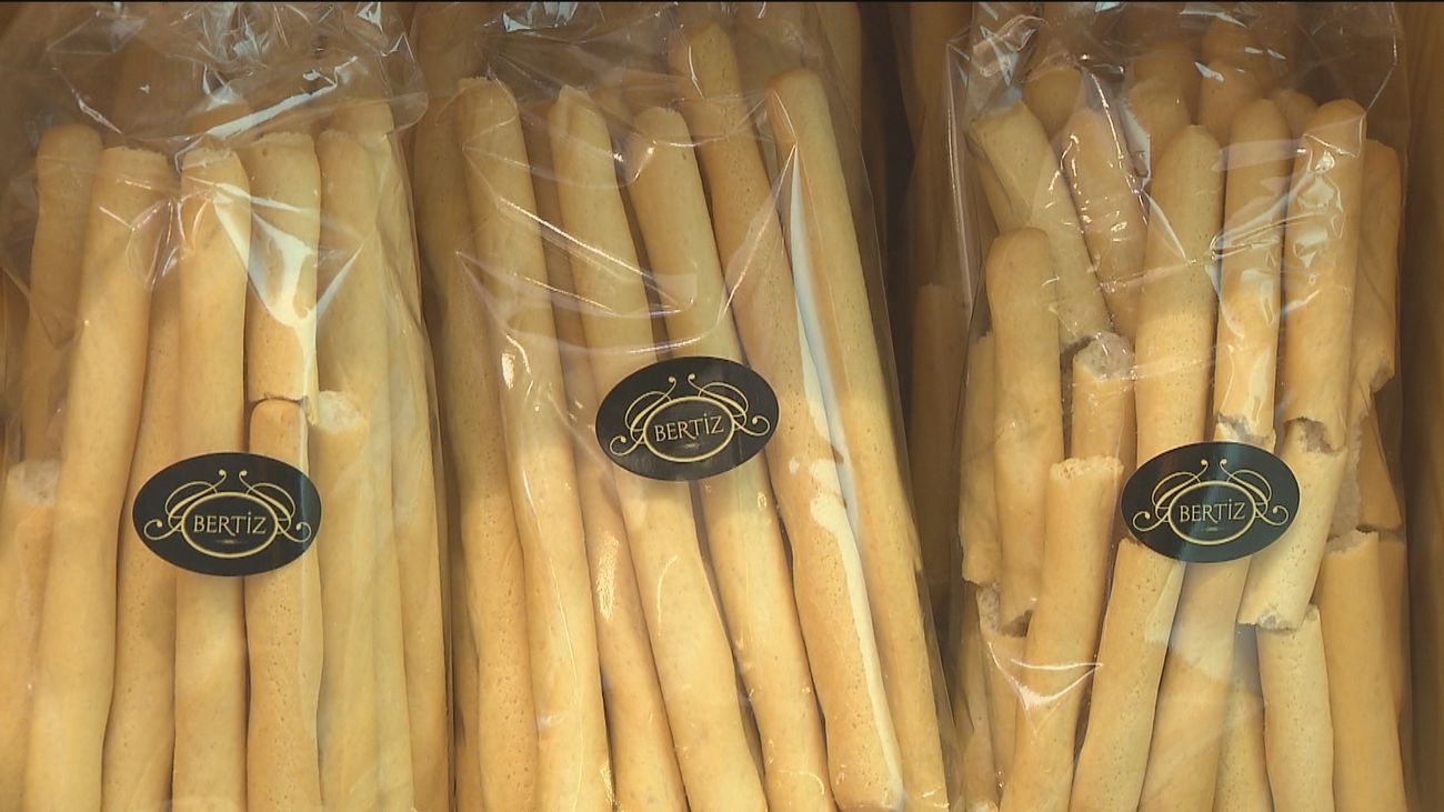 Los panaderos se quejan: baja el IVA pero la subida de la luz, materias primas e impuesto al plástico aumentan los costes