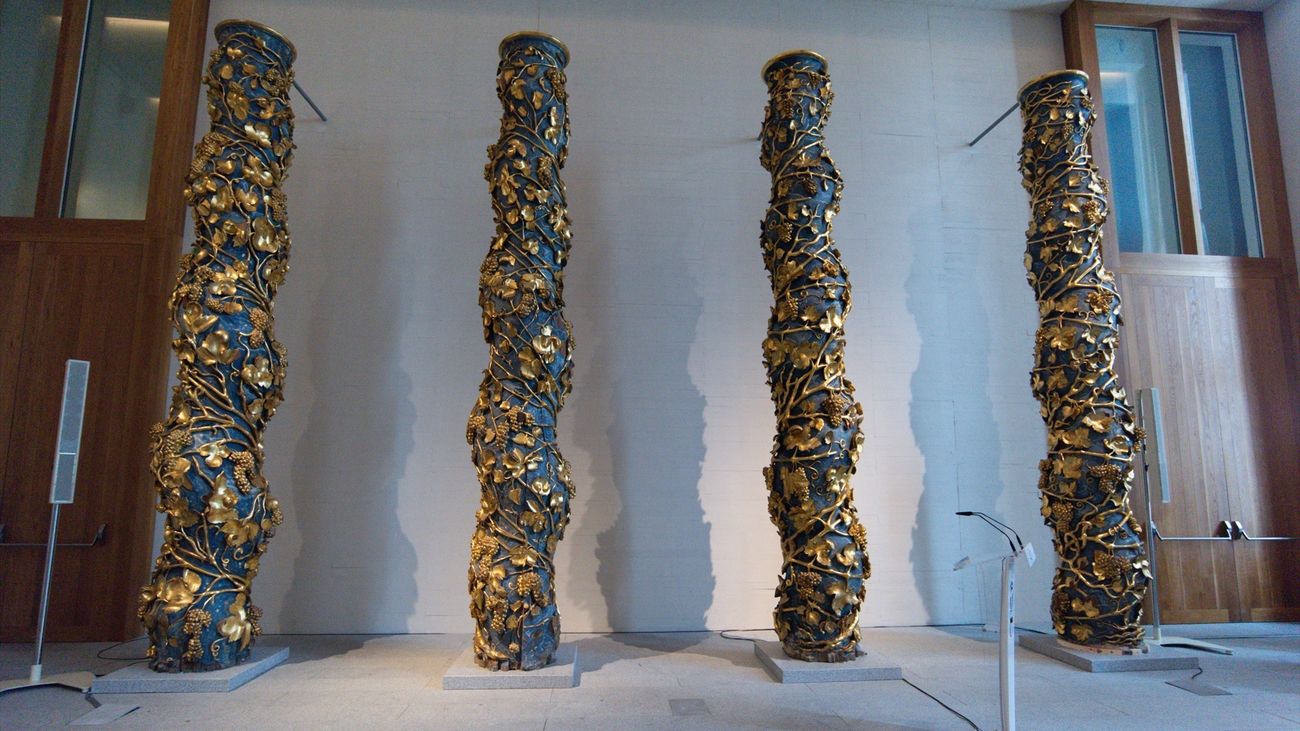 Cuatro columnas de Churriguera y 'El Mozo', primeras piezas de las Colecciones Reales