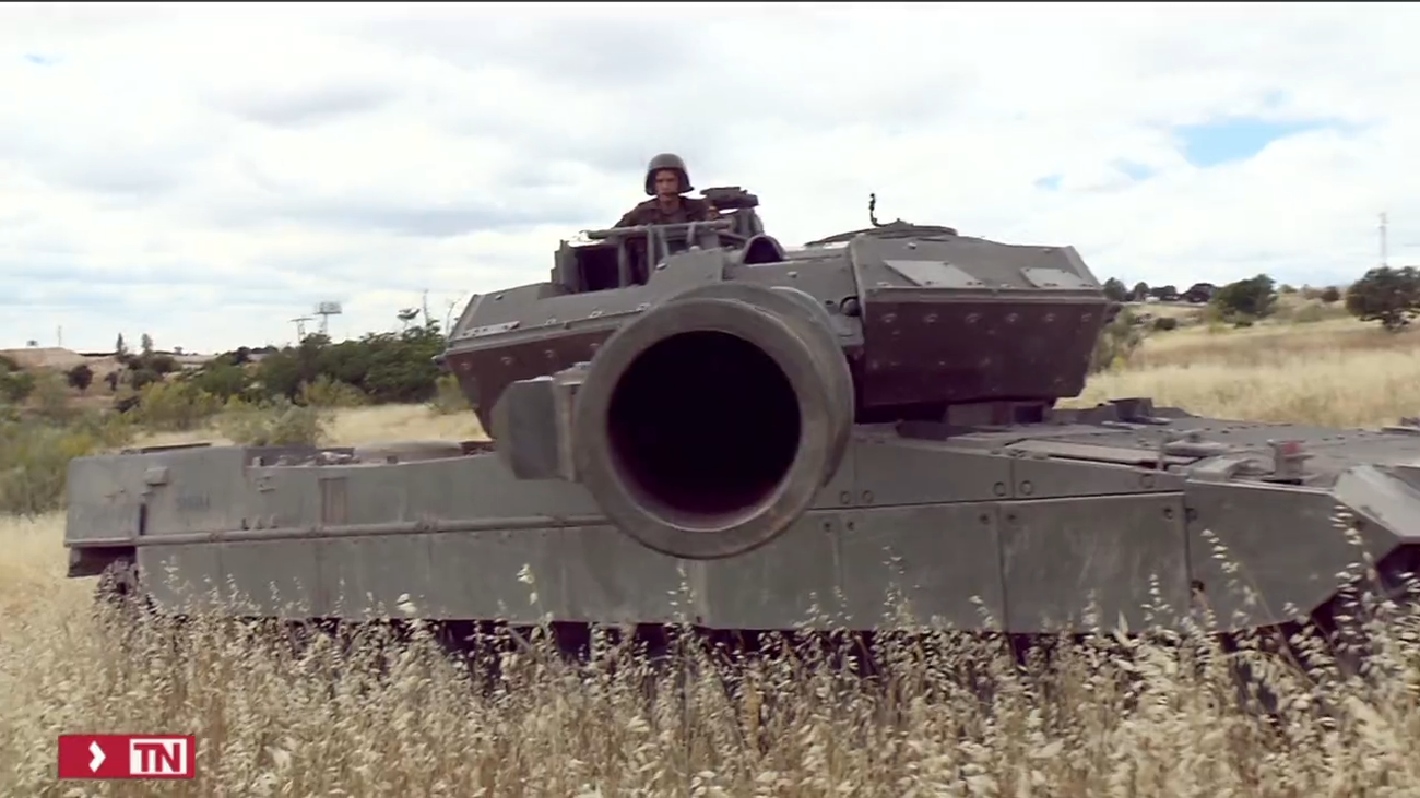 Defensa confirma que España enviará 6 carros de combate Leopard a Ucrania