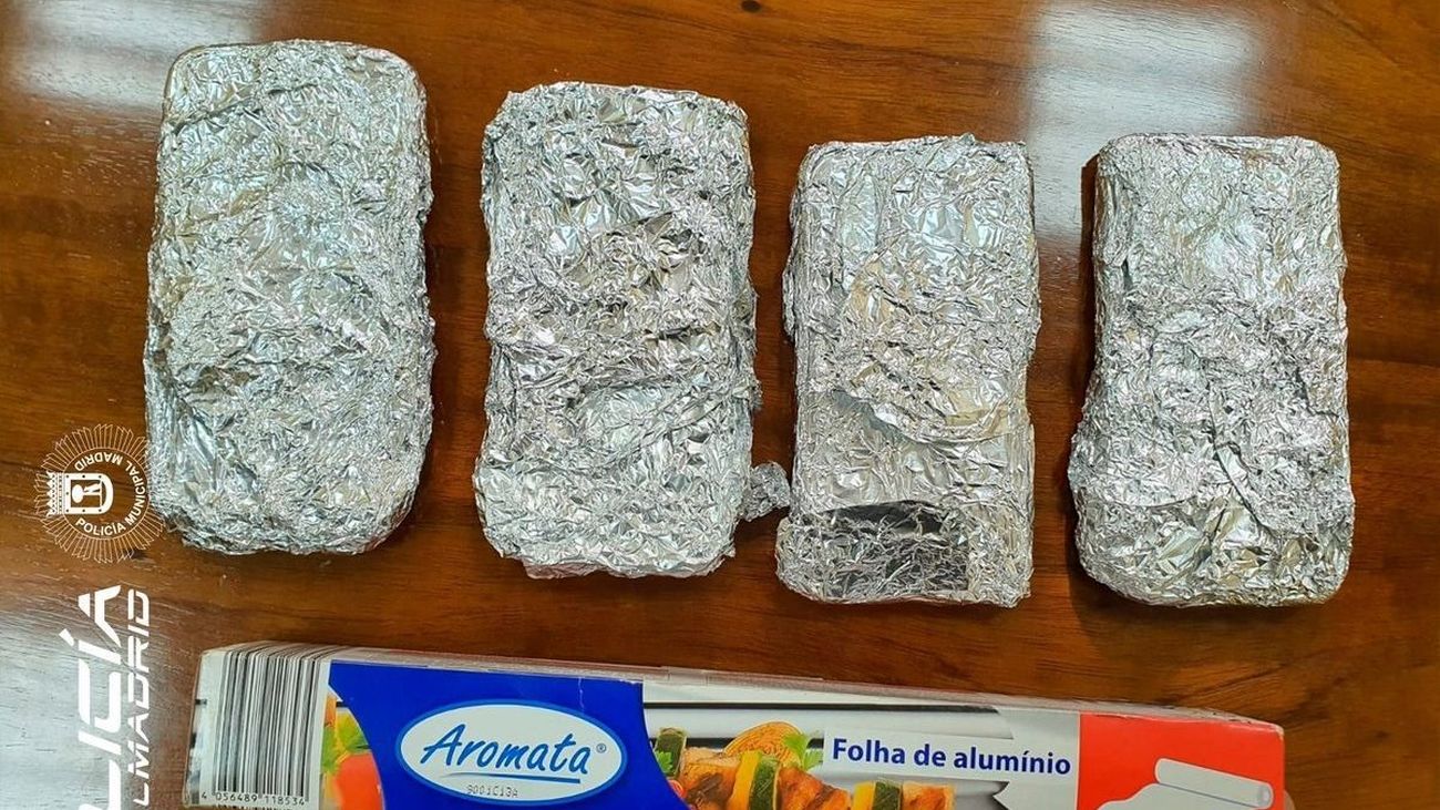 Móviles robados por dos menores a sus compañeros de clase en Carabanchel envueltos en papel de aluminio para evitar la geolocalización