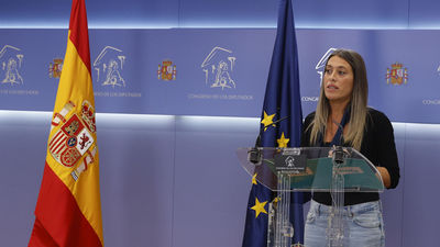 PP, Vox y Ciudadanos reclaman al Congreso que tome medidas tras el desplante de Nogueras a la bandera