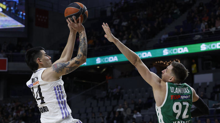 Deck ante el Zalgiris / EFE