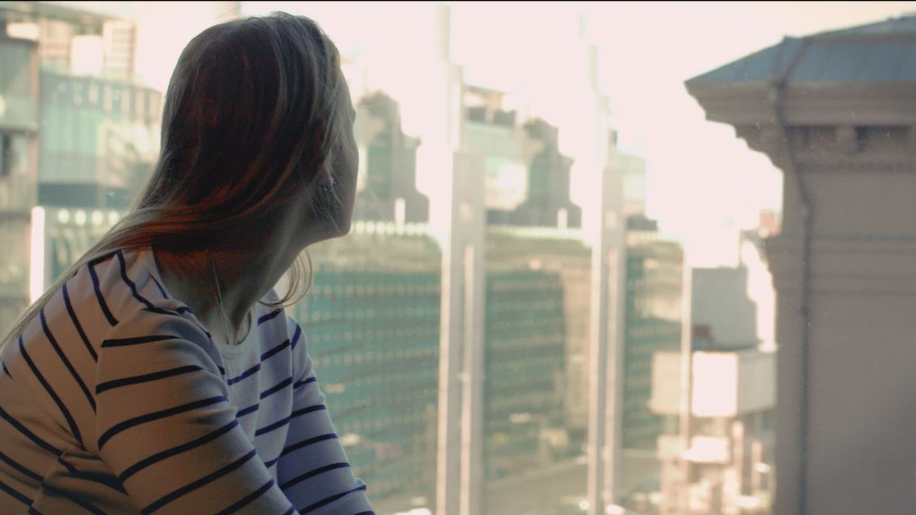 Una niña trans arrepentida se queja de no haber tenido supervisión psiquiátrica