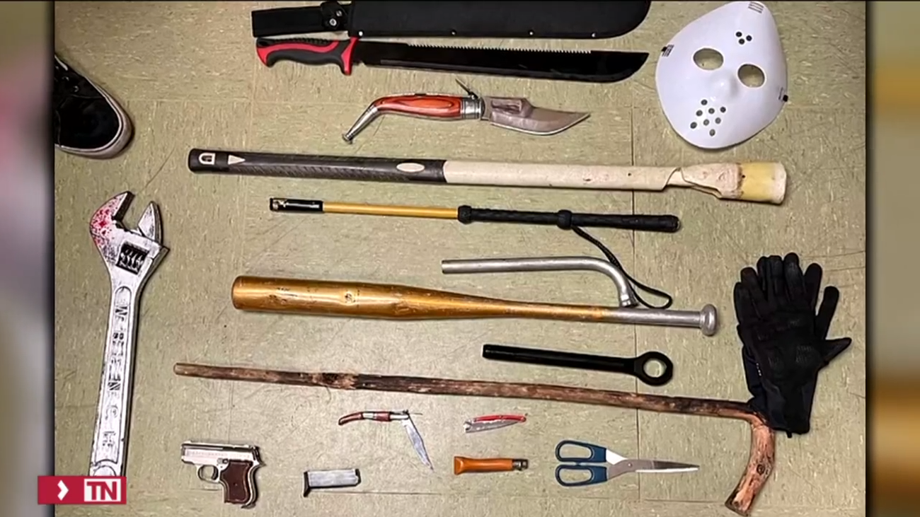 Una disputa entre dos vecinos en San Blas termina con 17 detenidos