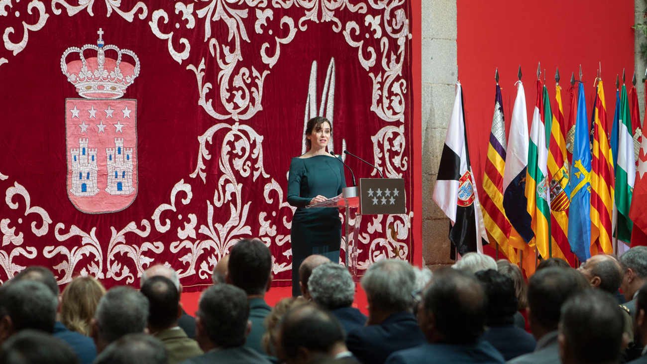 La presidenta de la Comunidad de Madrid, Isabel Díaz Ayuso, interviene en el acto homenaje a la Constitución Española en su 44 aniversario en la Real Casa de Correos, a 2 de diciembre de 2022