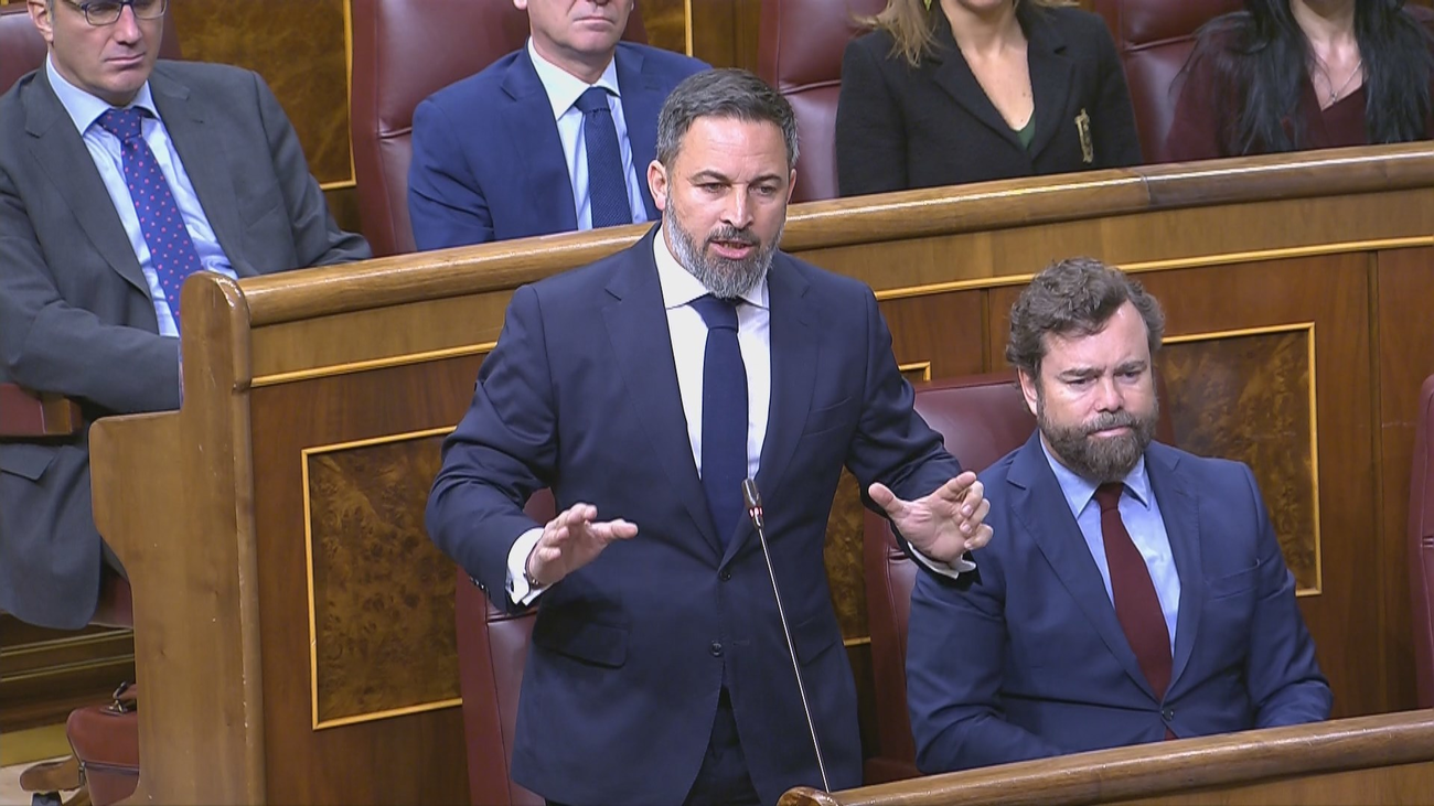 Abascal insta al PP a apoyar la moción de censura por el "deber de retratar al peor Gobierno de España"