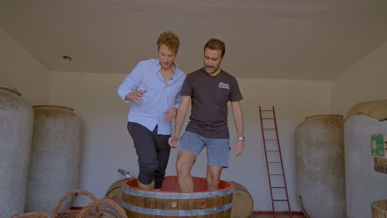 Un rato divertido con Juanma Castaño en la pisada de la uva