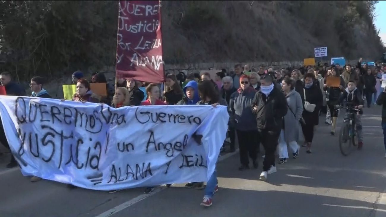 Una marcha silenciosa pide 'justicia' tras el suicidio de Sallent