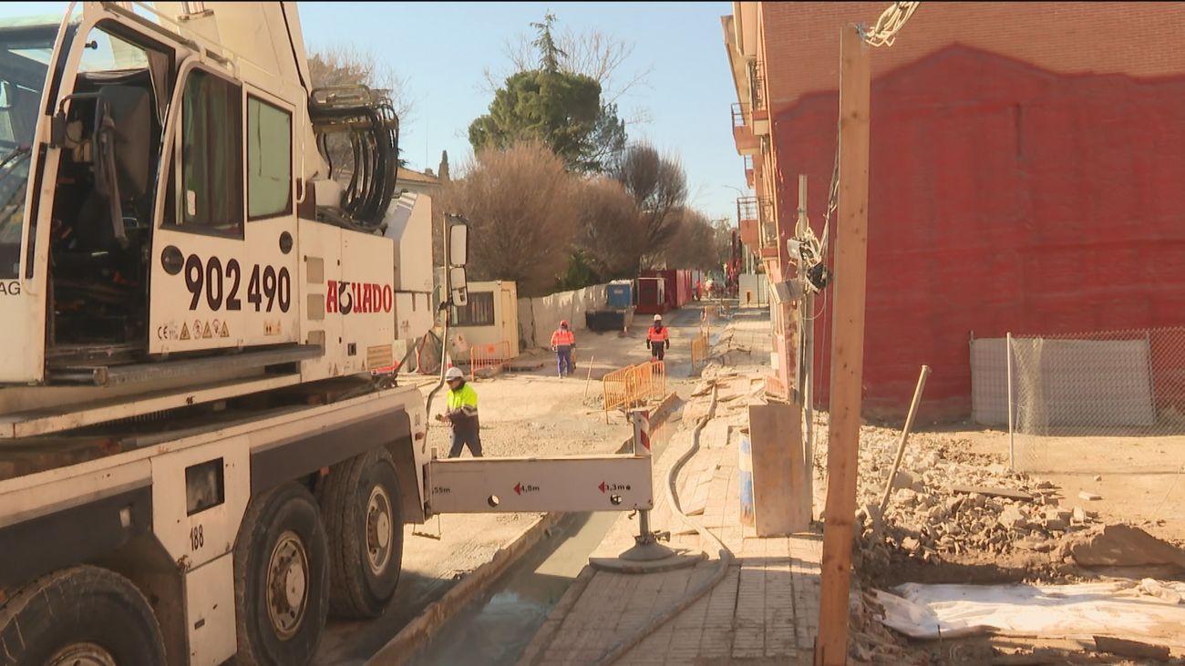 Demolición de viviendas afectadas por el Metro en San Fernando de Henares
