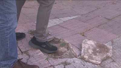 Vecinos del distrito II de Alcalá denuncian el abandono de sus calles