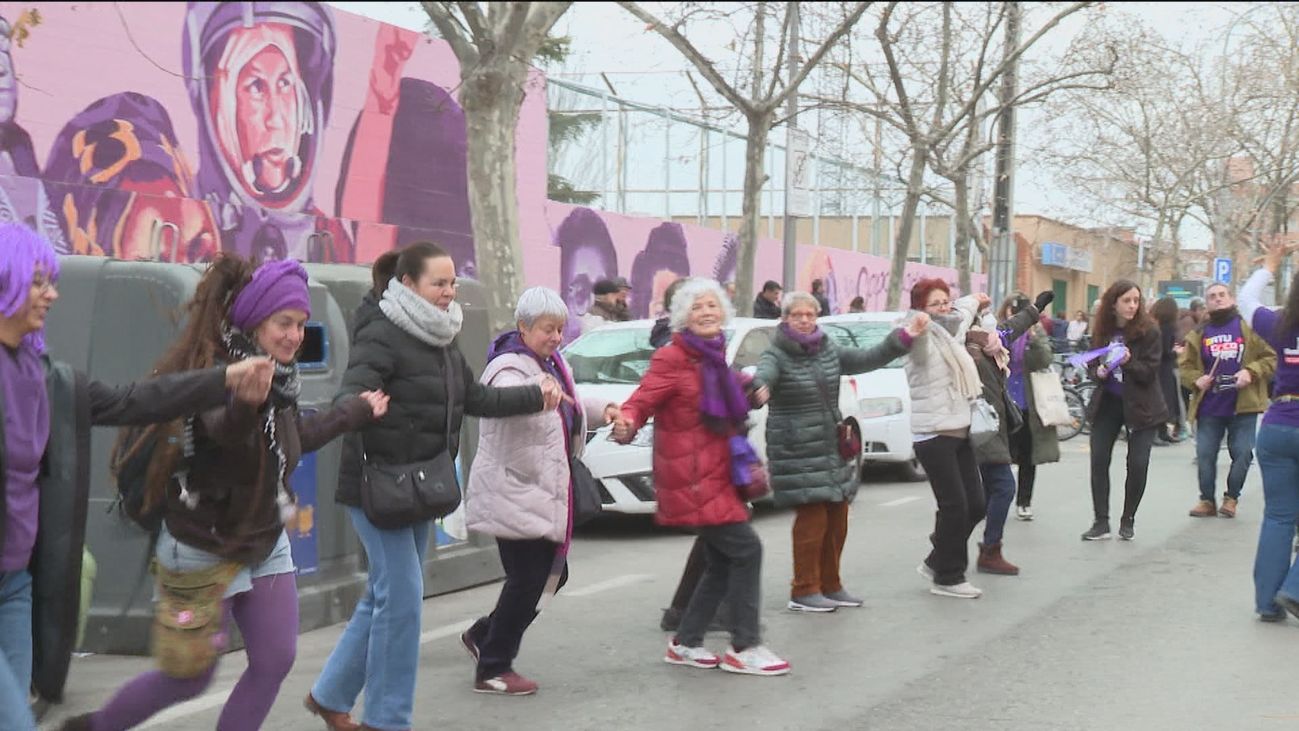 Cadena humana feminista en Ciudad Lineal