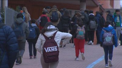 ¿Cómo prevenir que los jóvenes entren en una banda violenta? Expertos piden más políticas sociales