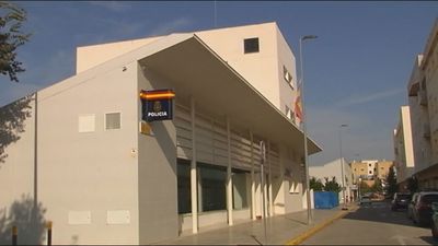 Dos varones detenidos en Ecija por llevar a una joven a la casa de uno de  ellos para "vejarla y agredirla sexualmente"
