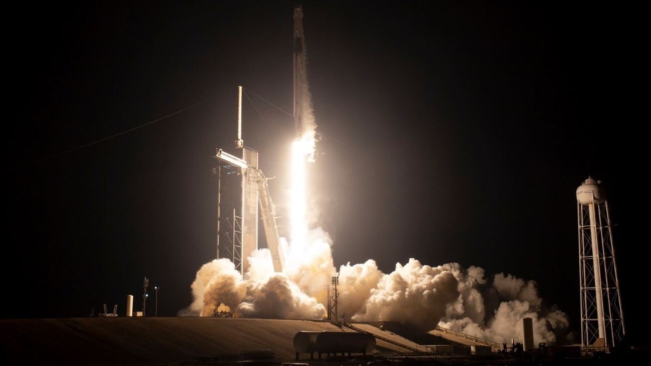 Musk lanzará al espacio su primera nave espacial reutilizable