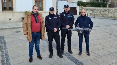 Los Molinos se suma a la vigilancia aérea con la entrega de un dron a sus agentes de Policía
