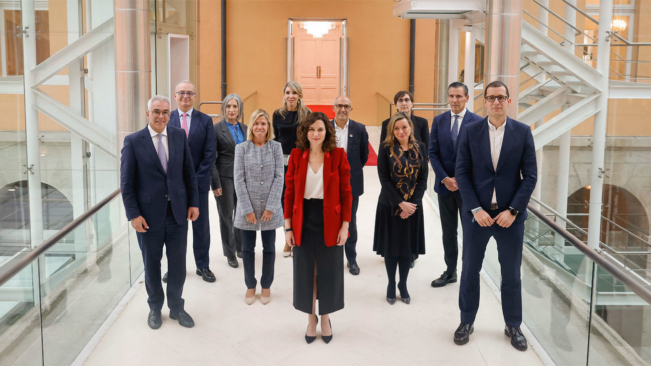 Ayuso diseña una hoja de ruta para crear en la Comunidad cuatro zonas digitales de alta tecnología