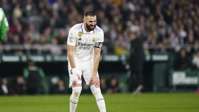 Benzema, duda frente al Espanyol con molestias en un tobillo