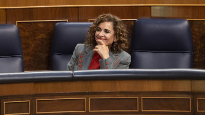 El Gobierno avisa a Ferrovial y dice que mirará la "letra pequeña" de su traslado