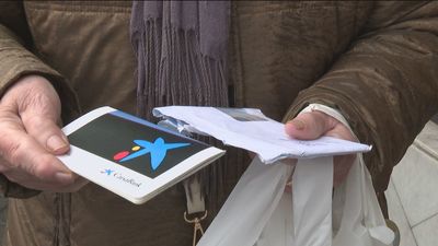 La Banca se compromete a mantener las cartillas de ahorro para los mayores de 65 años