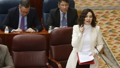 Ayuso acusa a Podemos de crear "chiringuitos parasitarios" y "victimizar" a las mujeres