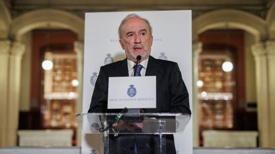 La RAE mantiene su "modificación" en la tilde de 'solo'