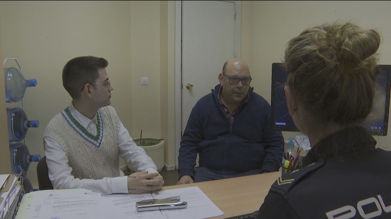 Las comisarías de Leganés ayudan a personas con discapacidad en sus denuncias