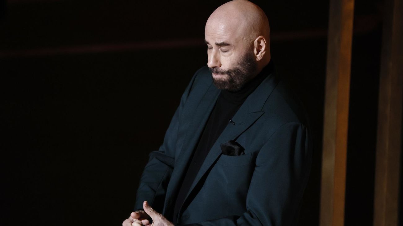 John Travolta, emocionado al recordar a Olivia Newton-John en el 'In Memoriam' de los Oscar