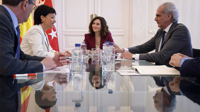 Díaz Ayuso se reúne con la Fundación Luzón para avanzar en la creación del primer centro público de ELA