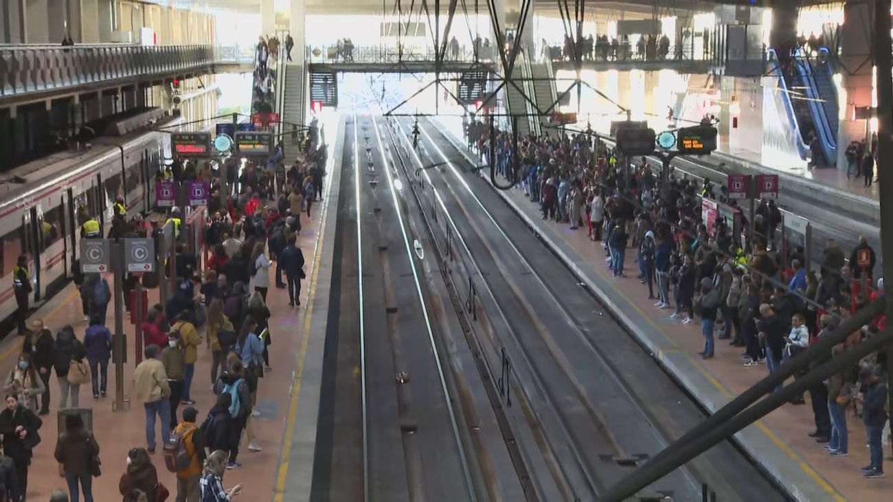 Martes complicado en Cercanías Madrid, con un accidente y fuertes retrasos en varias líneas