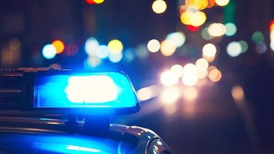 El robo de la luz de emergencia de un coche de policía acaba en una persecución de película en Vallecas