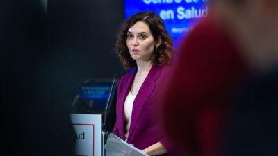 Ayuso recuerda que Cercanías "depende de Pedro Sánchez"