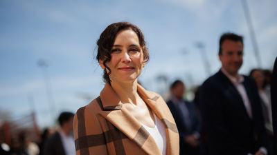 Ayuso defiende que han propuesto incentivos para que los médicos MIR se queden en Madrid