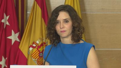 Ayuso: "Sánchez invierte solo 40 millones anuales en Cercanías; la Comunidad, 500 millones en el metro"