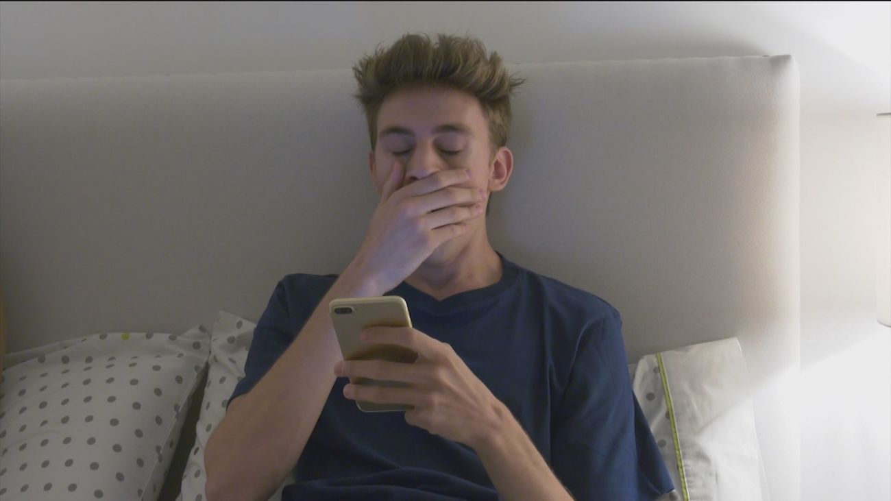 No dormimos ni bien ni suficientes horas, la salud se resiente