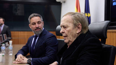 Abascal y Tamames asumen sus discrepancias pero comparten el  objetivo de echar a Sánchez