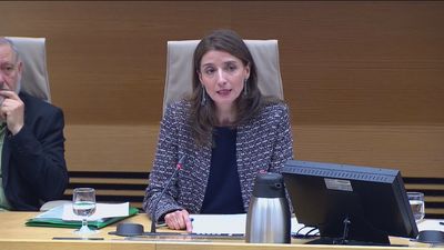 Llop defiende la rectificación de la Ley del sí es sí