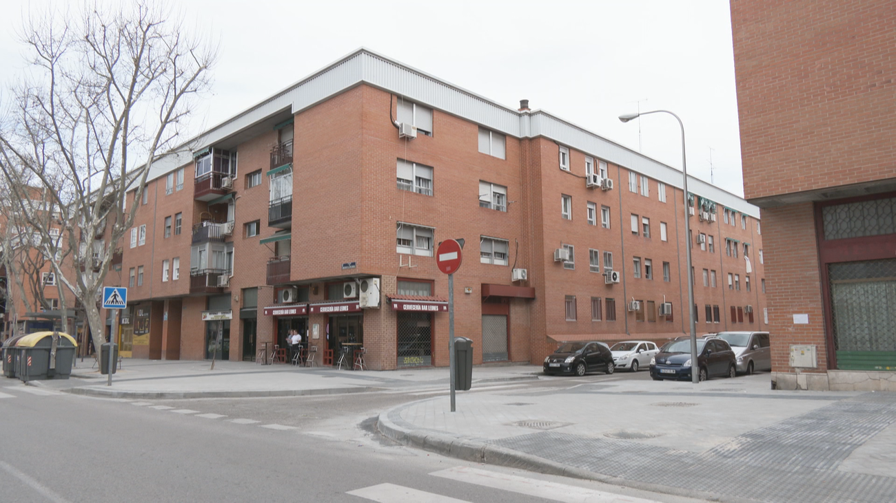 Realquila las habitaciones de su casera y se da a la fuga, en Usera