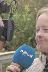 Cristina Domínguez, actriz, poeta y 'Reportera cañera' para Down España