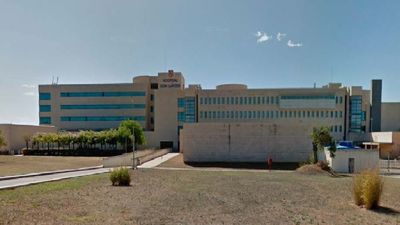 Se atrinchera en una maternidad  en Palma  y amenaza con quemarse ante su mujer y su hija recién nacida