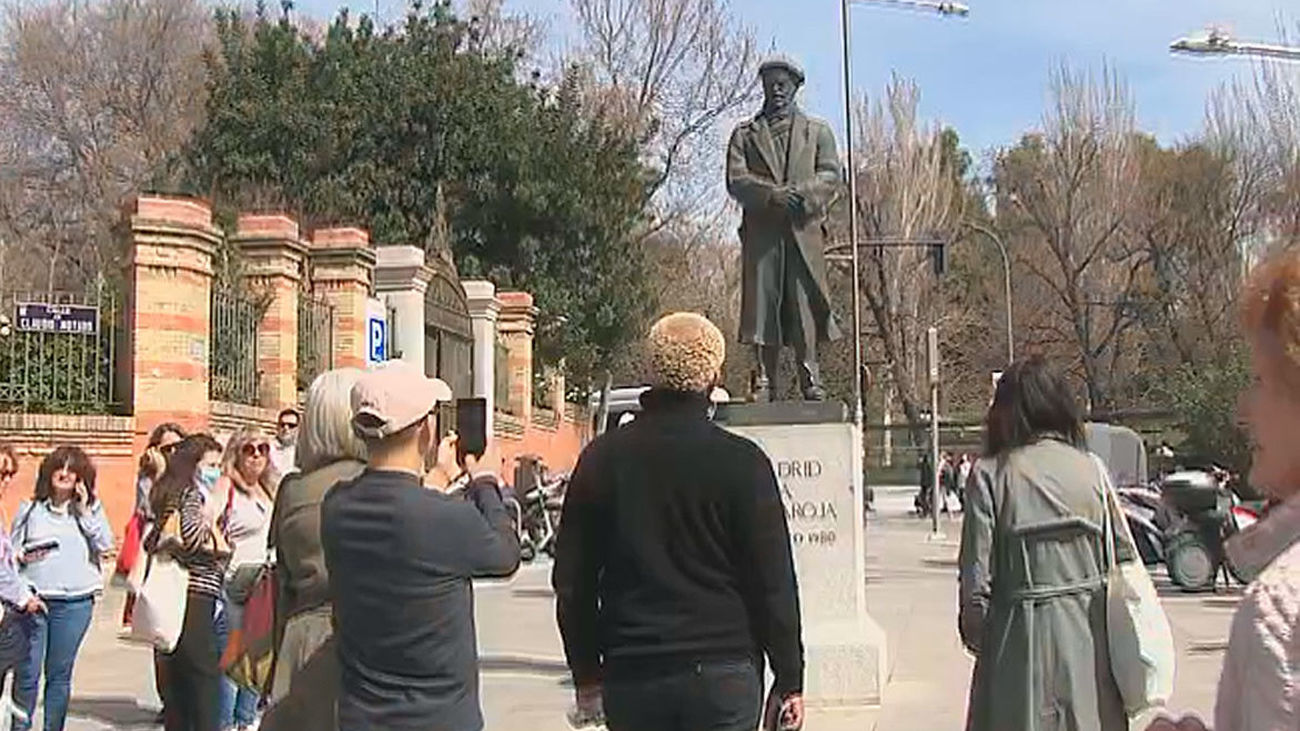 Un recorrido poético y escénico por El Retiro y la Cuesta de Moyano
