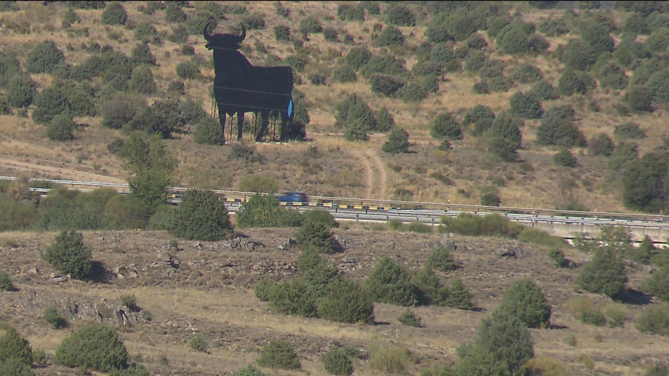 El Toro Osborne celebra los 25 años de su indulto