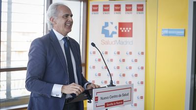 Escudero celebra acuerdo con los médicos sobre la reducción de agendas y las retribuciones